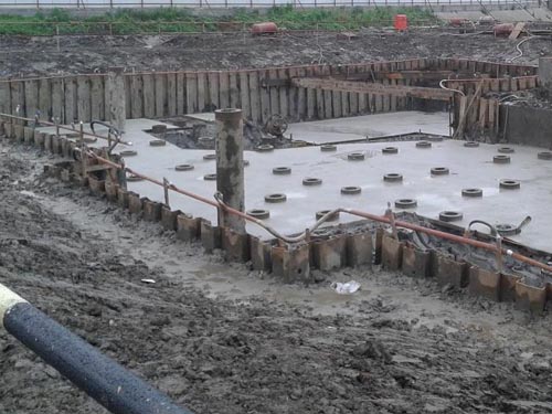 邊坡擋土拉森樁施工工程 邊坡擋土拉森樁施工工程